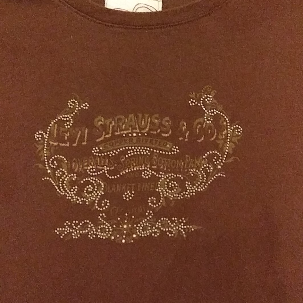 Levis red tab short sleeve t shirt